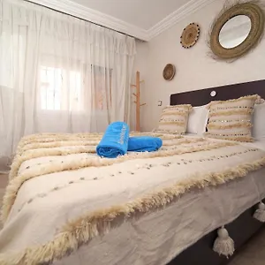  Bed & Breakfast Waves Hunter Surf House Morocco